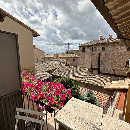 Portica Apartment Assisi Room photo